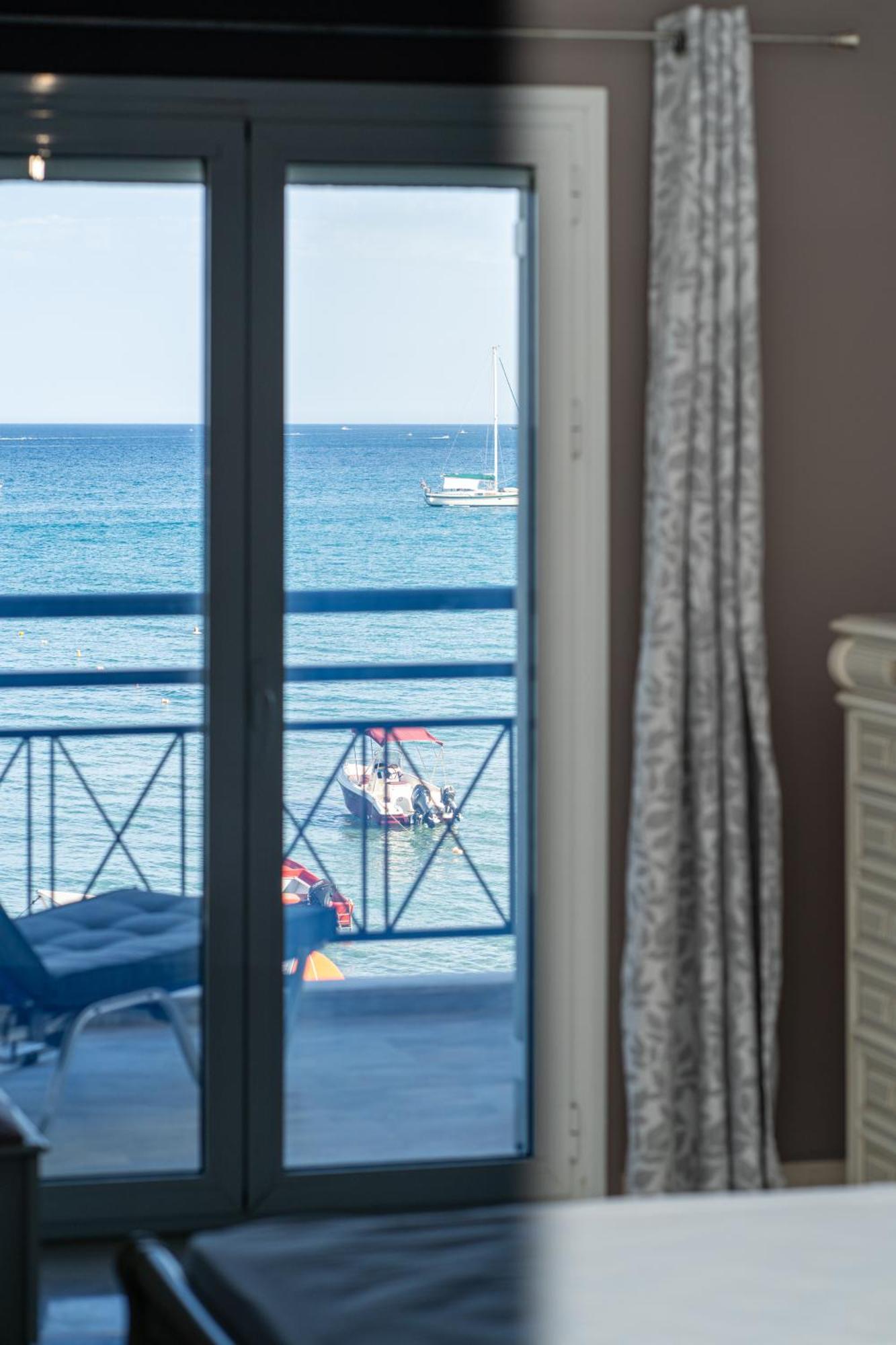 George Beachfront Apartments Lithakia  Cameră foto