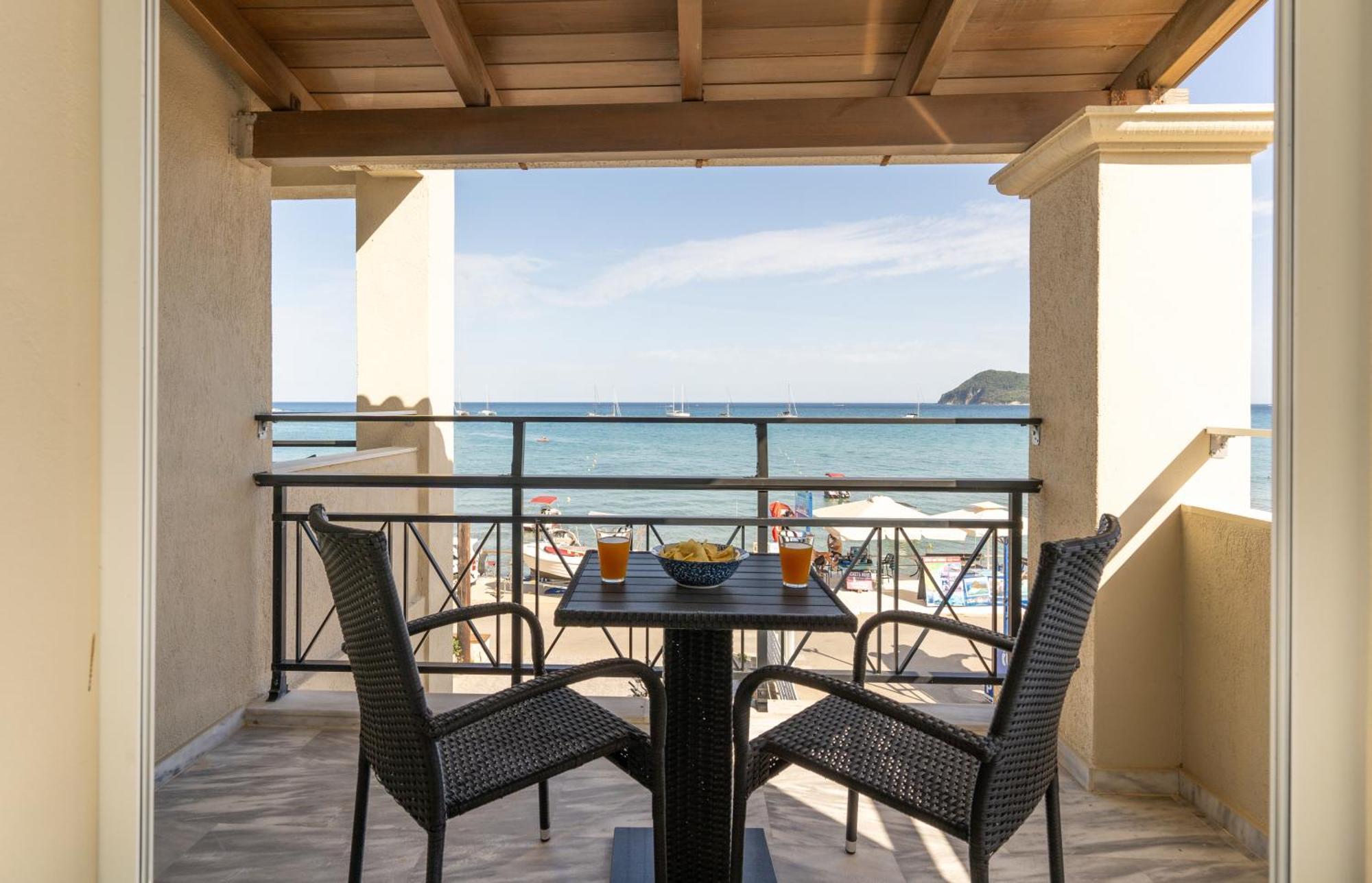 George Beachfront Apartments Lithakia  Cameră foto