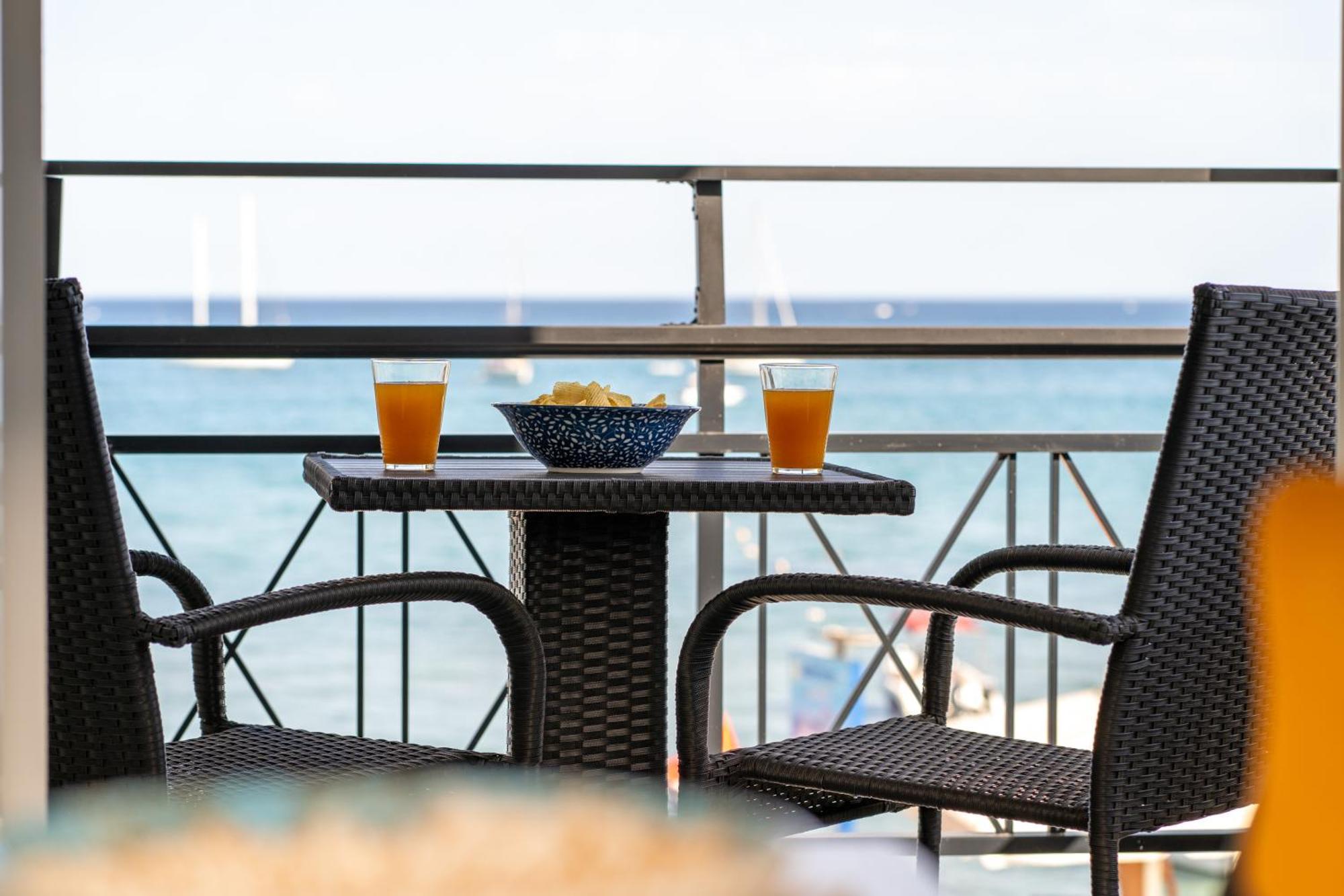 George Beachfront Apartments Lithakia  Cameră foto